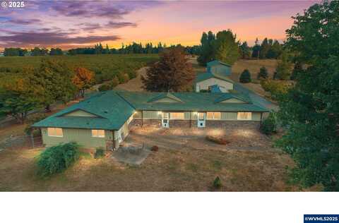 10418 Champoeg Rd NE, Aurora, OR 97002