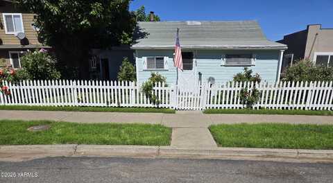 1505 Fairbanks Ave, Yakima, WA 98902