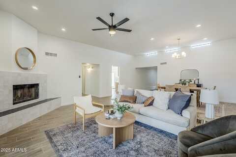 4011 E DAHLIA Drive, Phoenix, AZ 85032