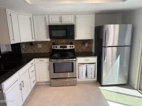 2437 E Tracy Lane, Phoenix, AZ 85032