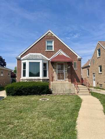 5000 N. Mobile Avenue, Chicago, IL 60630