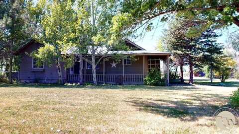 2102 N 9th Road, Worden, MT 59088