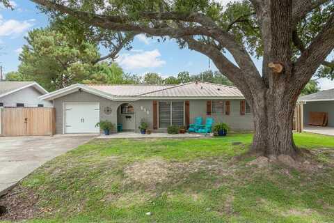 111 S 4 1/2 Street, Nederland, TX 77627
