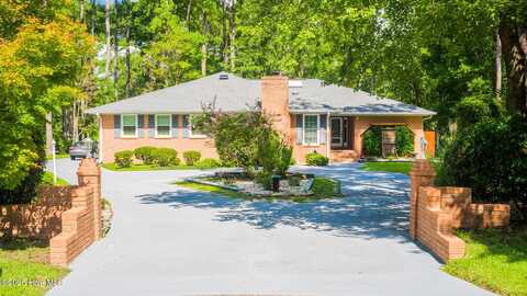 4 Moss Court, Carolina Shores, NC 28467