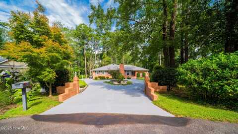 4 Moss Court, Carolina Shores, NC 28467