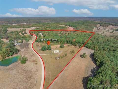 228 River Canyon Road, Macks Creek, MO 65786