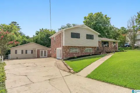 2225 LOCKE CIRCLE, HOOVER, AL 35226