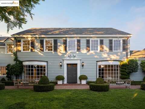120 Hazel Ln, Piedmont, CA 94611