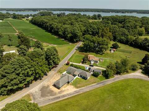 5762 East River Road, Foster, VA 23056