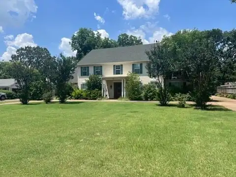 221 W BARTON AVENUE, West Memphis, AR 72301