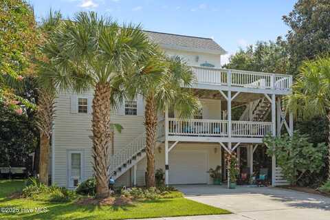 204 Holly Street, Emerald Isle, NC 28594