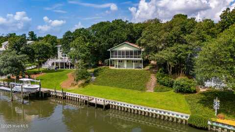 160 Arborvitae Drive, Pine Knoll Shores, NC 28512