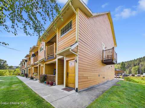 99 Lookout Peak Dr, Pinehurst, ID 83850