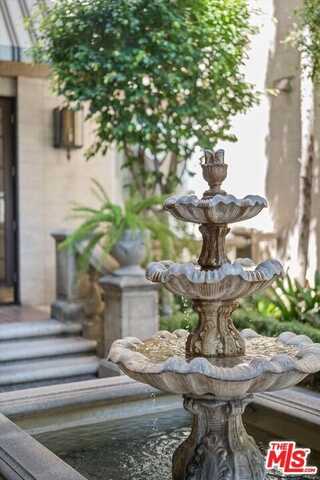 8455 Fountain Ave, West Hollywood, CA 90069