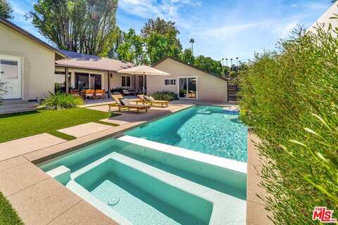 19841 Henshaw St, Woodland Hills, CA 91364