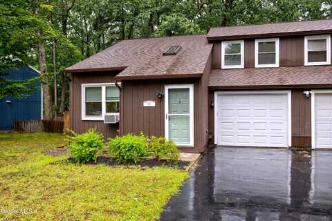 20 Wake Robin Road, Malta, NY 12020