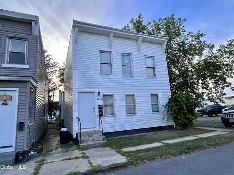 2523 Callahan Avenue, Watervliet, NY 12189