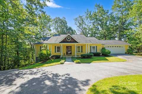 36 Macedonia W Drive, Saluda, NC 28773