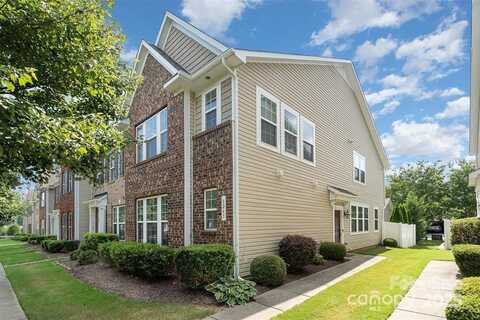 8245 Viewpoint Lane, Cornelius, NC 28031