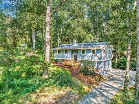 87 Crows Nest Road, Hendersonville, NC 28791