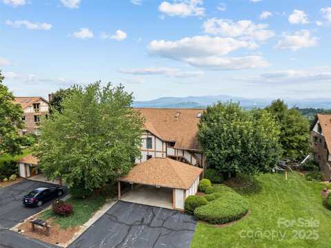 602 Fleetwood Plaza, Hendersonville, NC 28739