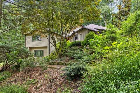 35 Mountain Lake Drive, Hendersonville, NC 28739