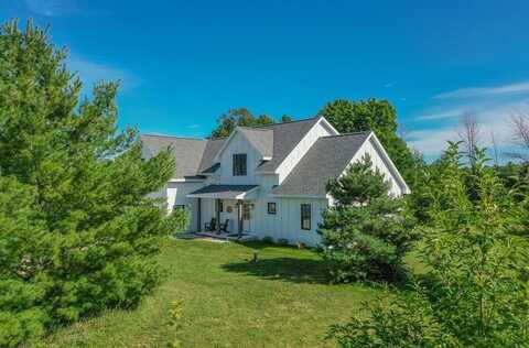 4275 Orchards Trail, Egg Harbor, WI 54209