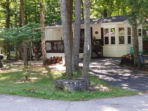 3696 Topaz Ln, Sturgeon Bay, WI 54235
