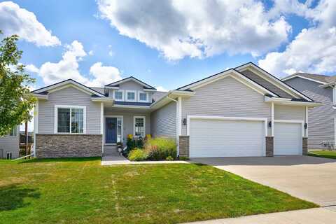 9740 Larchwood Drive, West Des Moines, IA 50266