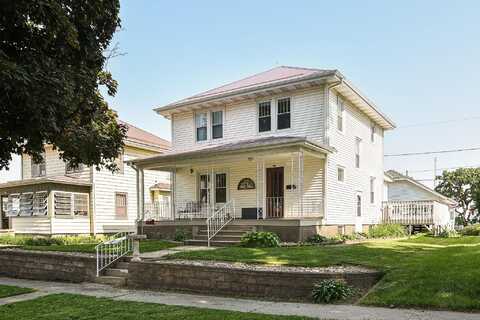 616 5th, Dyersville, IA 52040
