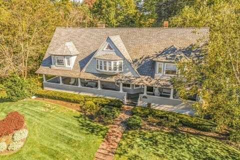 6 Chanticleer Dr, Beverly, MA 01915
