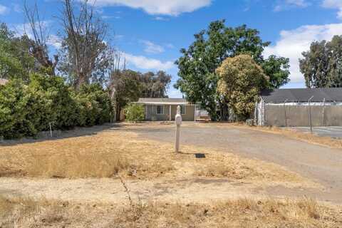710 G Street S, Madera, CA 93637