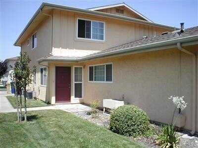 2236 Peach Avenue, Clovis, CA 93612
