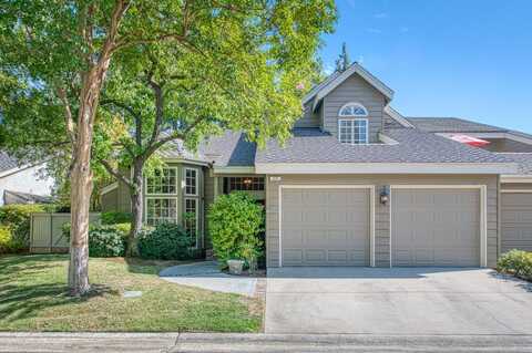 2727 Bluff Avenue W, Fresno, CA 93711