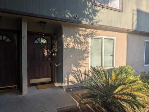 1745 Winery Avenue N, Fresno, CA 93703