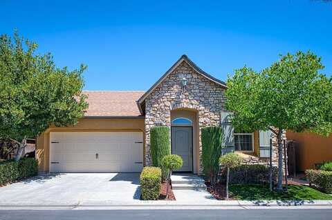 1963 Todd Hedrick Lane N, Clovis, CA 93619