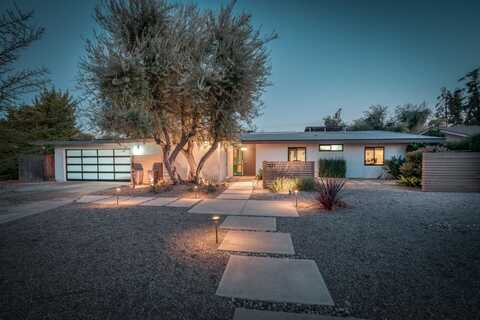 1527 San Ramon Avenue W, Fresno, CA 93711