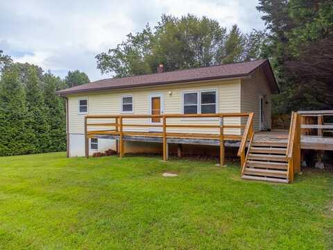 142 Walnut Cove Road, Franklin, NC 28734
