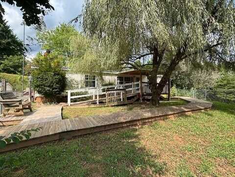 66 Scenic Dr, Bryson City, NC 28713
