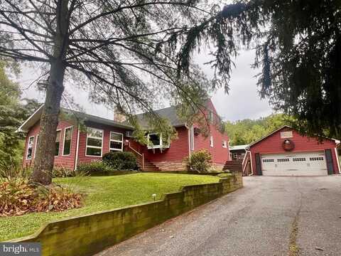 2384 EASTON ROAD, BETHLEHEM, PA 18015