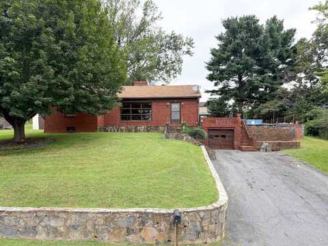1717 FIRST ST, STAUNTON, VA 24401