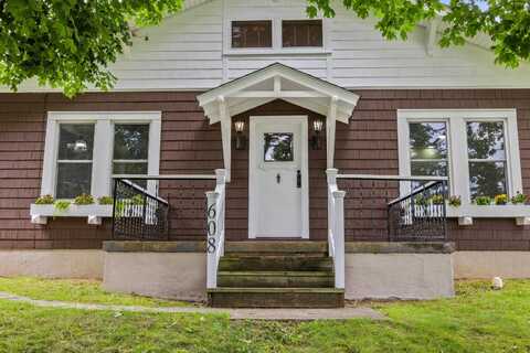 608 B ST, STAUNTON, VA 24401