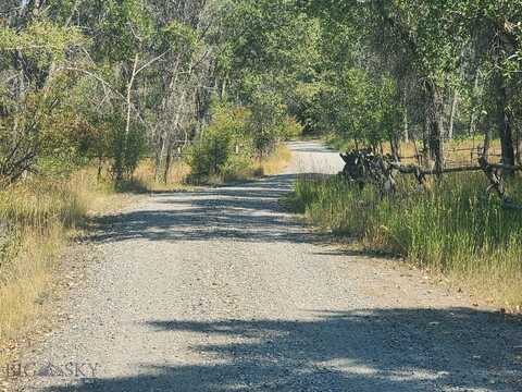 2171 Stagecoach Trail, Manhattan, MT 59741