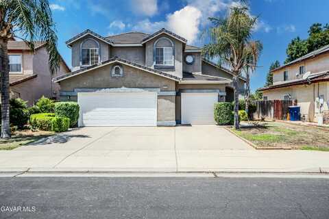 2722 Park Avenue, Clovis, CA 93611