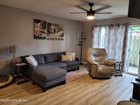 1935 Gardiner Ln, Louisville, KY 40205