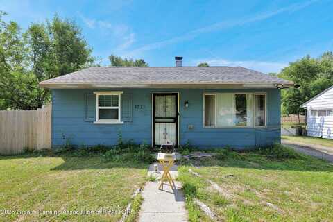 1321 Pompton Circle, Lansing, MI 48910