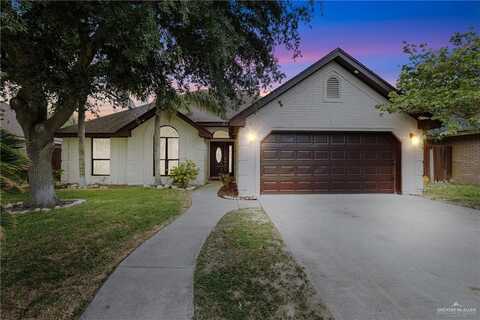 802 W Goldfinch Avenue, Pharr, TX 78577