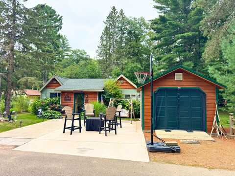 7933 ARBUTUS DR, Lake Tomahawk, WI 54539