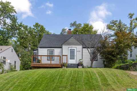 4328 Larimore Avenue, Omaha, NE 68111