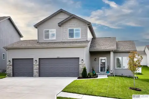 16919 Huntington Avenue, Omaha, NE 68116